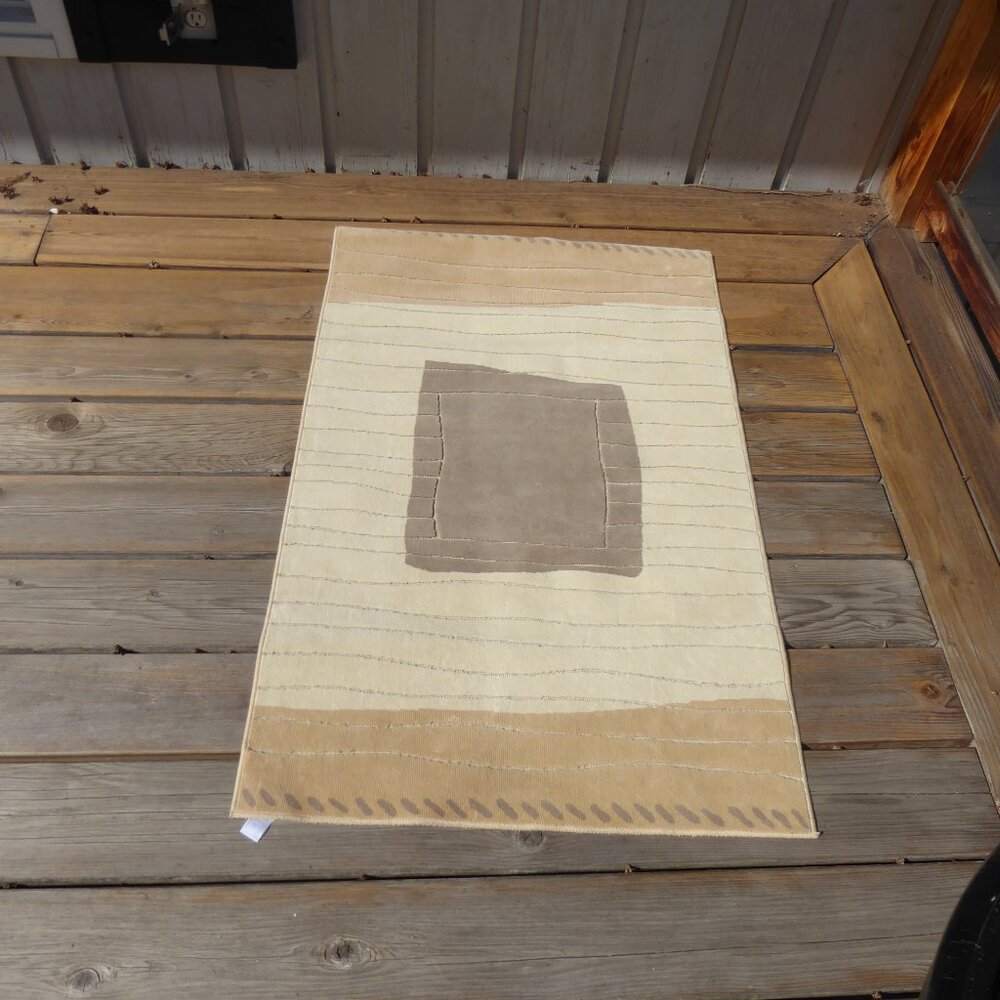 Unique Serge Lesage Mat - 27" x 44"